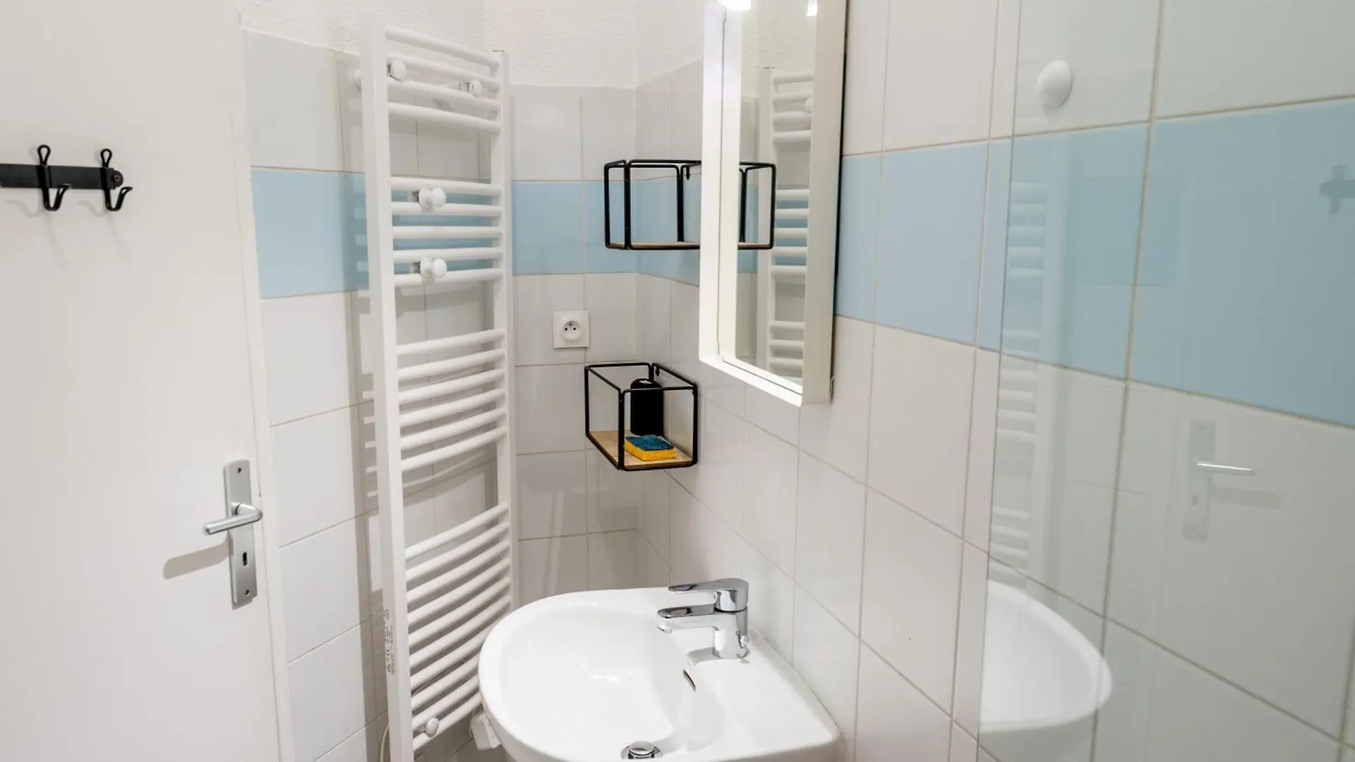 Capstay Lourdes - Residence Serenity